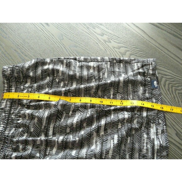 The North Face Womens S Skort Black and White Jogging Running Active Athleisure - Picture 8 of 9